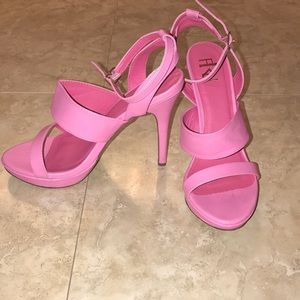 Hot pink heels!